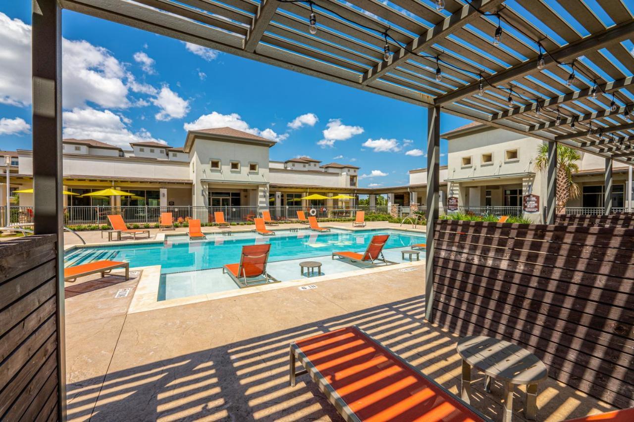 Апартаменты Luxe 3B/2B Getaway - Pool, Gym, Parking, Pet Wash Leander Экстерьер фото